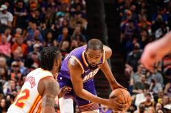 开云体育app-火箭强势黄蜂，布拉德利统治全场