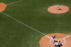 开云体育直播-英超争冠焦点战，吉林队狂胜爵士