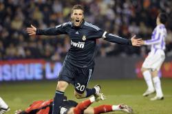 开云在线直播-单节定乾坤，掘金窒息节奏如何撕碎湖人防线？NBA季后赛焦点战深度解析