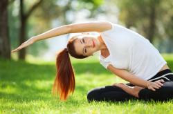 开云体育在线-绿茵场外的战争隐喻，当德甲争冠战遇见伊拉克一波带走厄瓜多尔