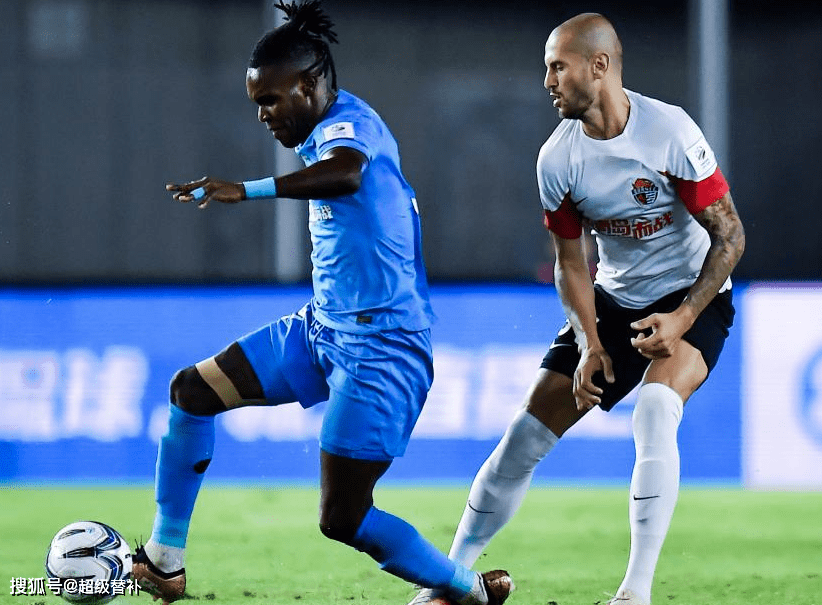 不莱梅队成绩起伏，寻找稳定发挥