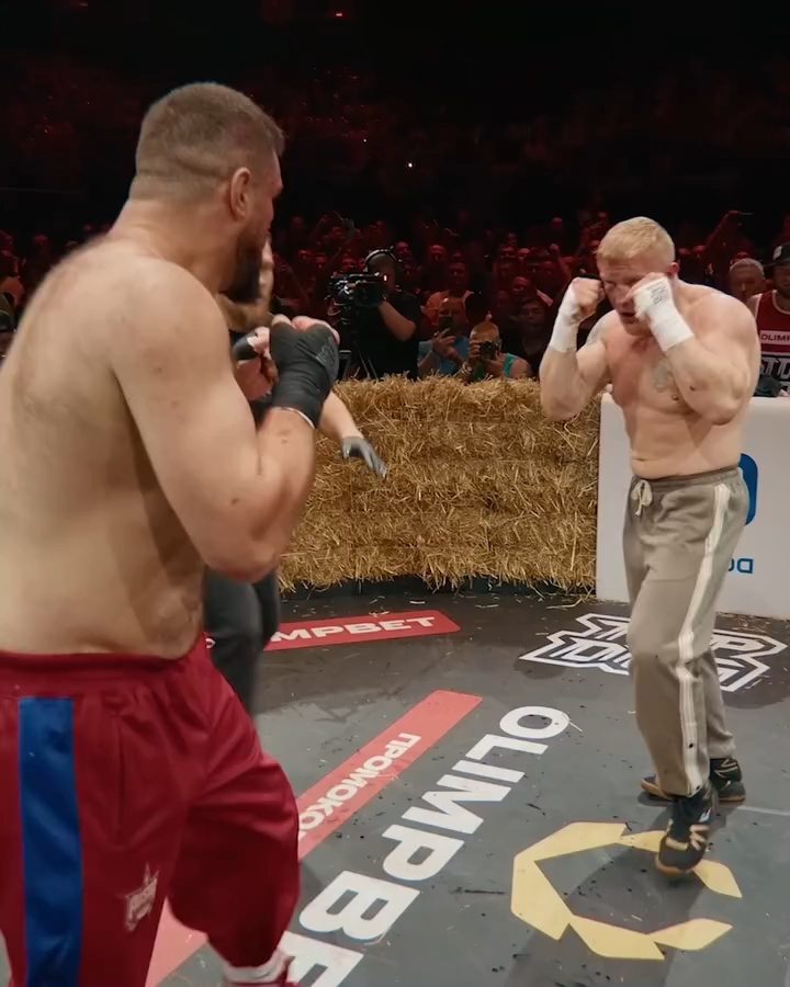 俄罗斯队在最新的比赛中面临挑战 俄罗斯队在最新的比赛中面临挑战