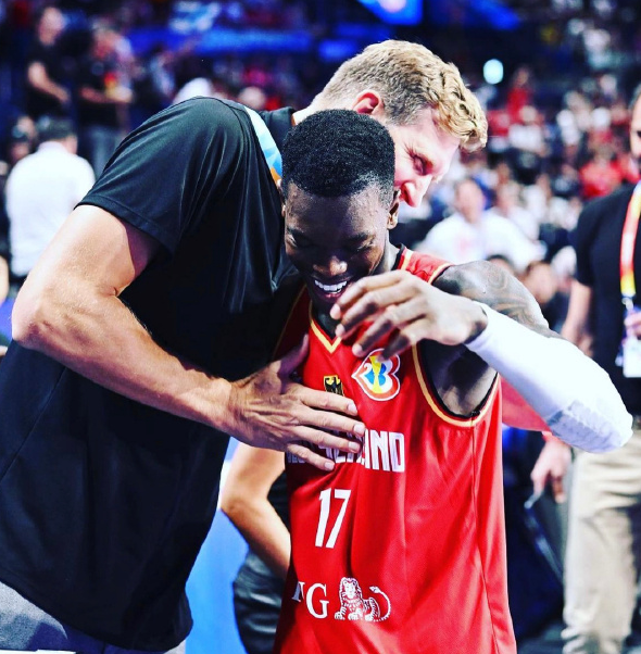 包含墨西哥男篮横扫立陶宛男篮，哈里斯高光表现的词条