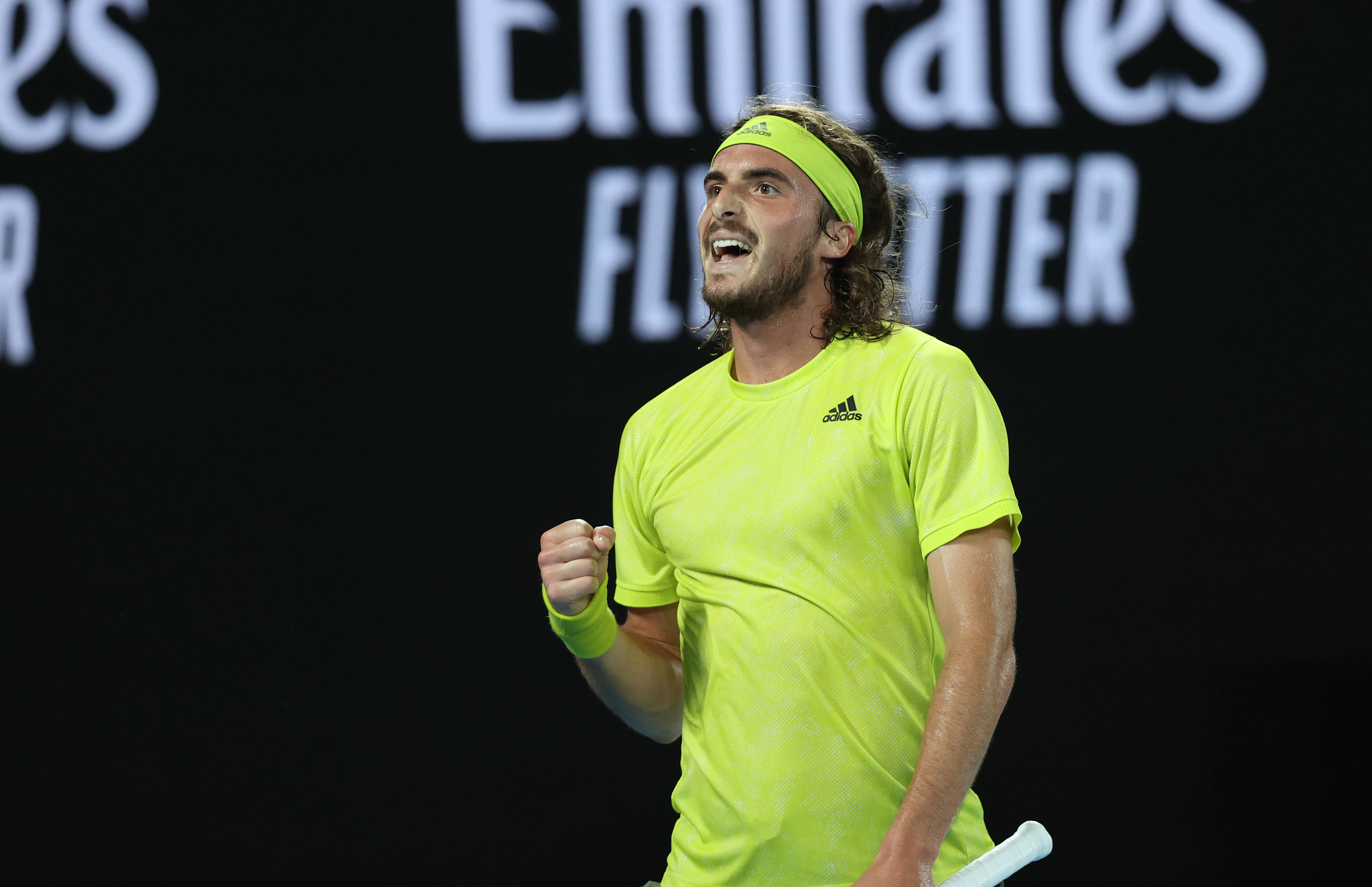 包含澳大利亚网球队绝地反击意大利网球队，纳达尔爆发神勇的词条