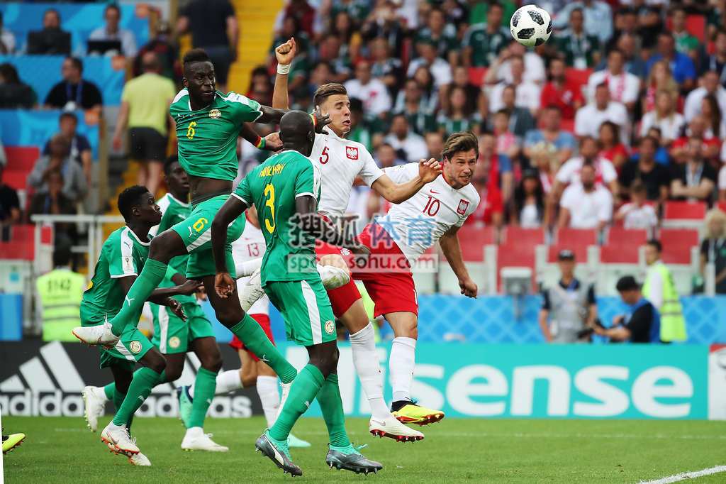 波兰冷门晋级，巴西惨遭淘汰