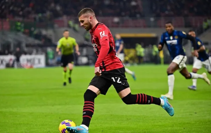 AC米兰前锋雷比奇遭遇低谷，盼望复苏