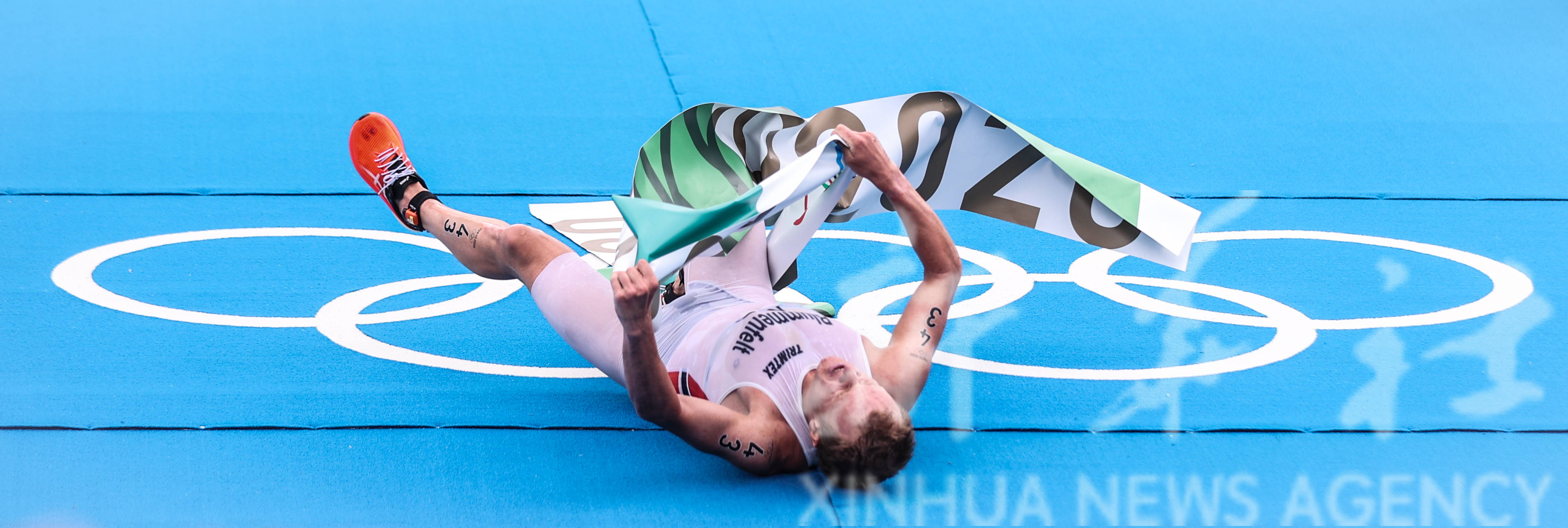 铁人三项赛场上德国选手勇夺金牌