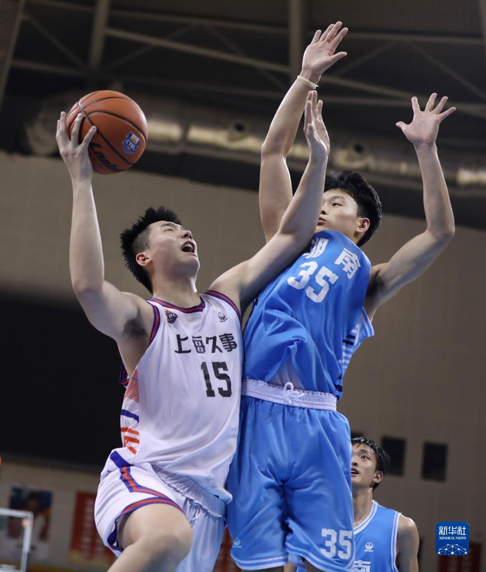 上海大鲨鱼队击败福建箭队，晋级决赛