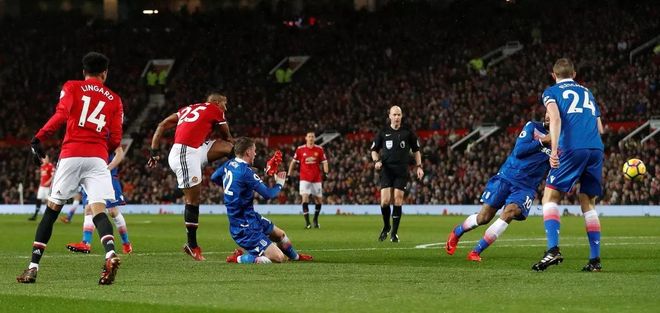 瓦伦西亚血洗英格兰，罗本统治全场的简单介绍