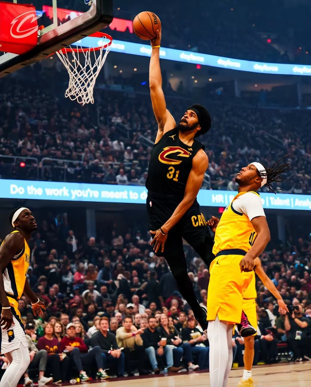 步行者鏖战雷霆，波尔津吉斯绝境逆转