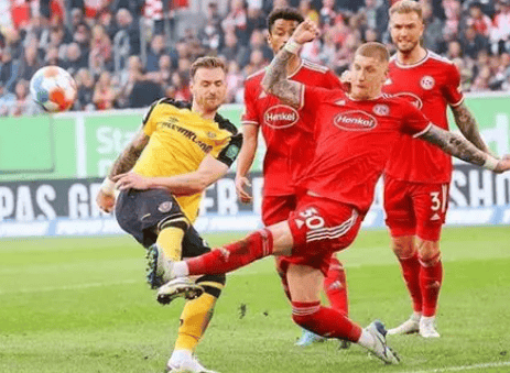 关于德累斯顿球员士气高昂备战下一场比赛的信息