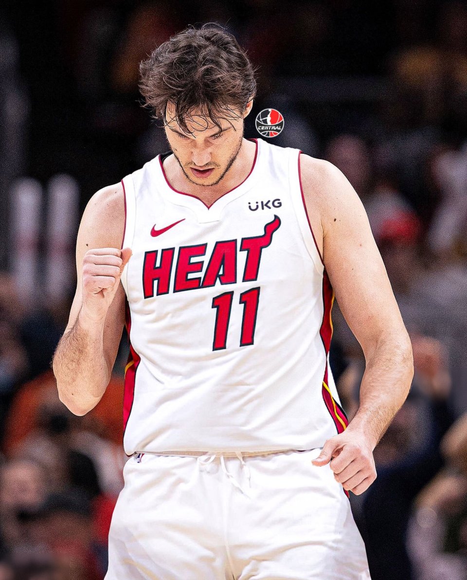 尼日利亚男篮碾压灰熊，加里纳利完成帽子戏法的简单介绍