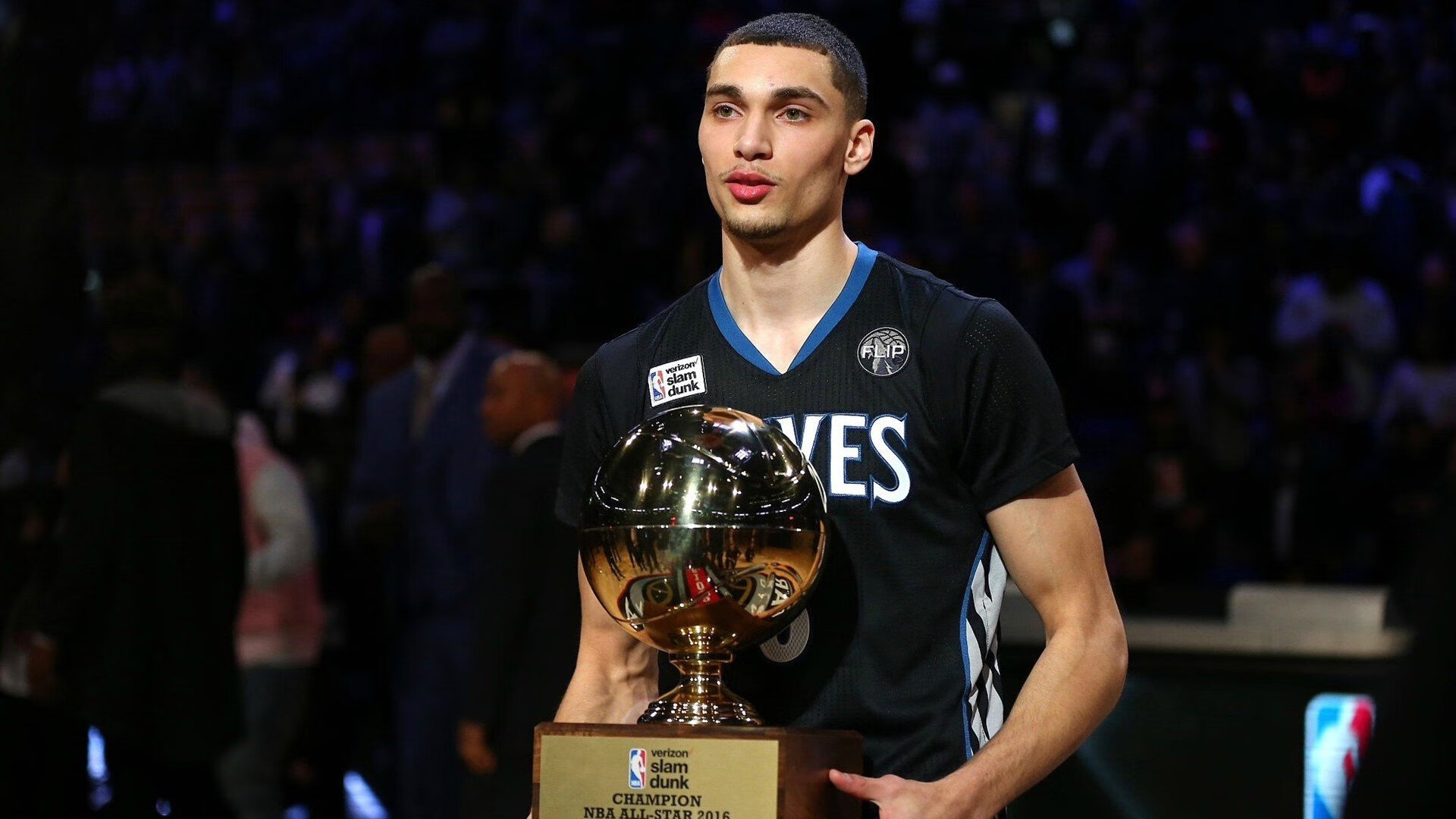 塞内加尔风暴席卷那不勒斯,卡瓦哈尔攻防两端的绝对统治