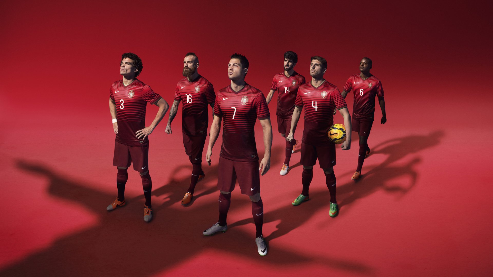 赛道与球场的双重奇迹，F1街道赛焦点战与开拓者翻盘鹈鹕的启示