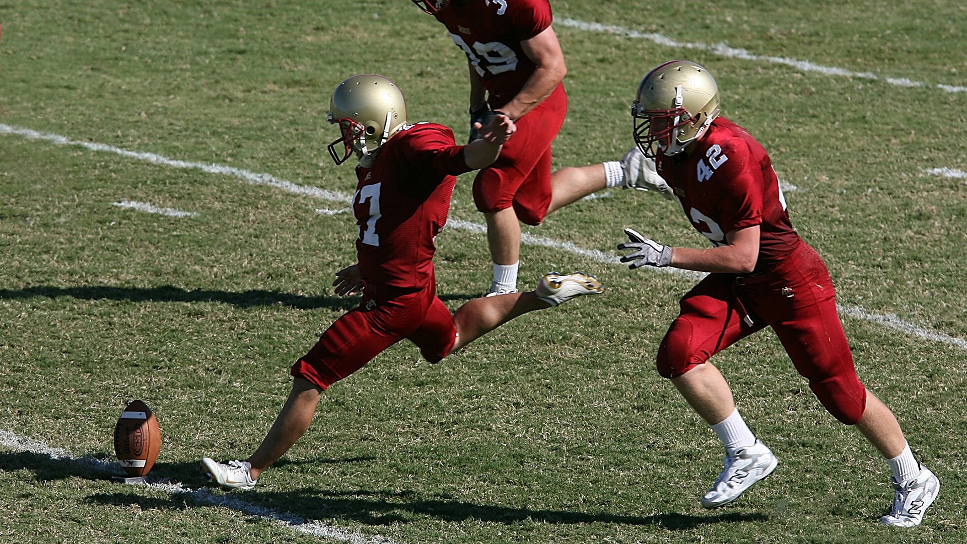 德甲争冠焦点战启示录，深圳队式高压如何强压76人式体系？